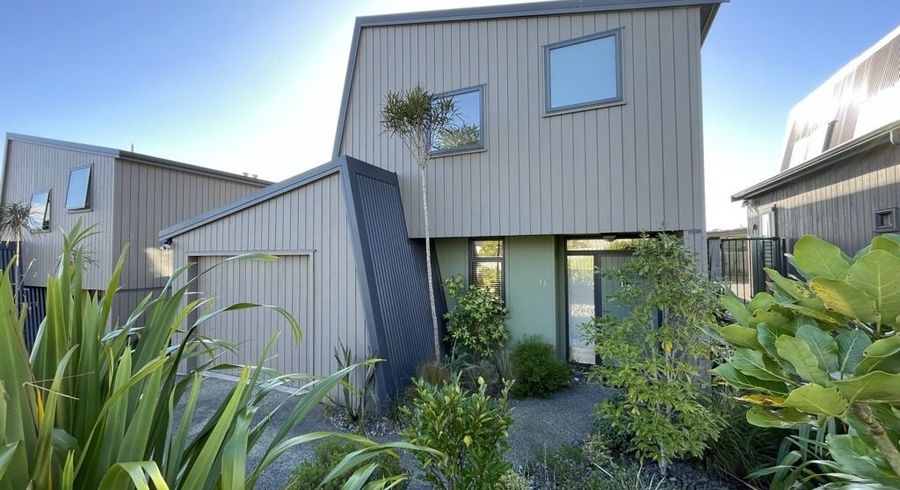  at 15 Lacebark Lane, Woodridge, Wellington, Wellington