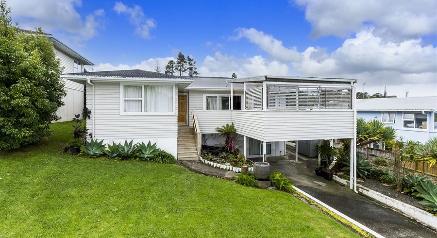  at 12 Cypress Place, Sunnynook, Auckland