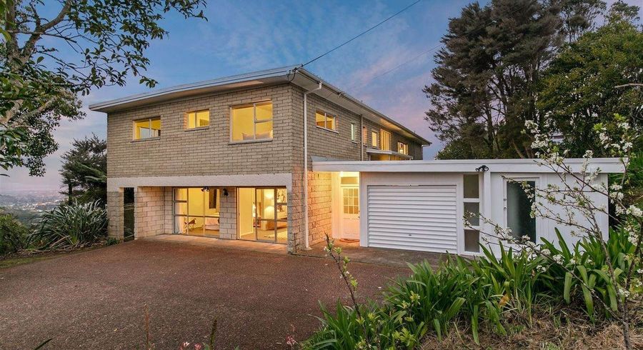  at 1144 Scenic Drive North, Swanson, Waitakere City, Auckland