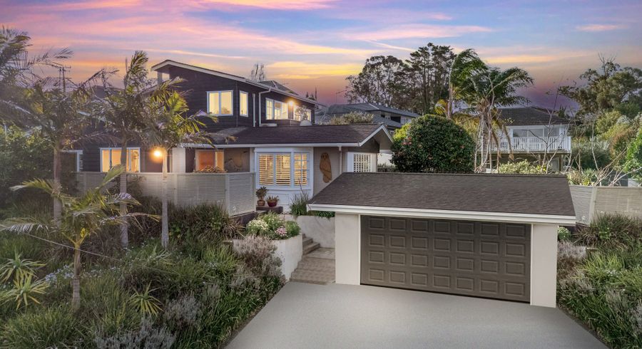  at 4 Gibson Place, Mellons Bay, Manukau City, Auckland