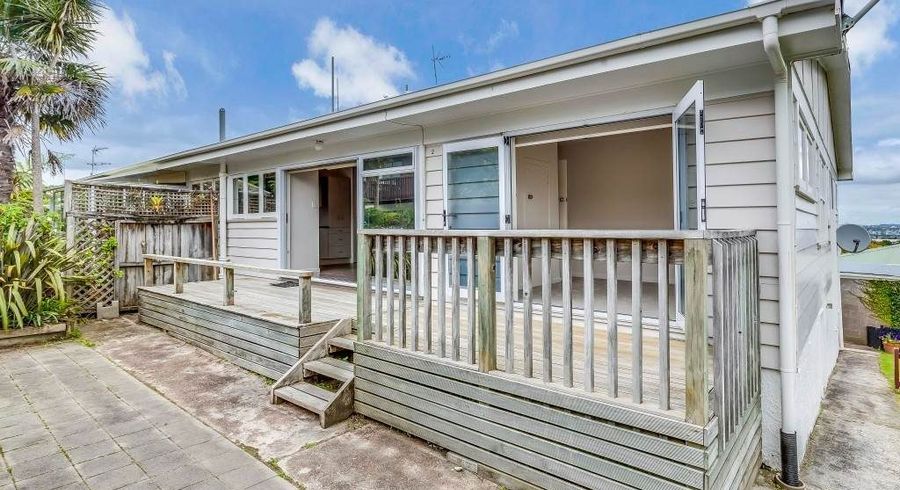  at 2/7 Lydia Avenue, Northcote, North Shore City, Auckland
