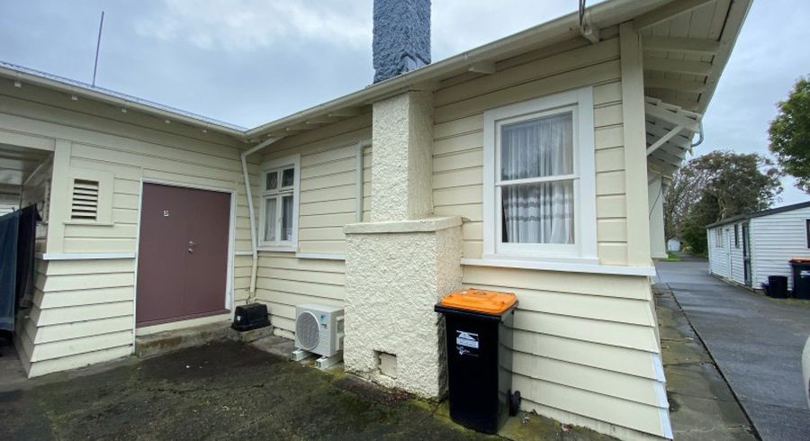  at 2/30 Worcester Street, West End, Palmerston North, Manawatu / Whanganui