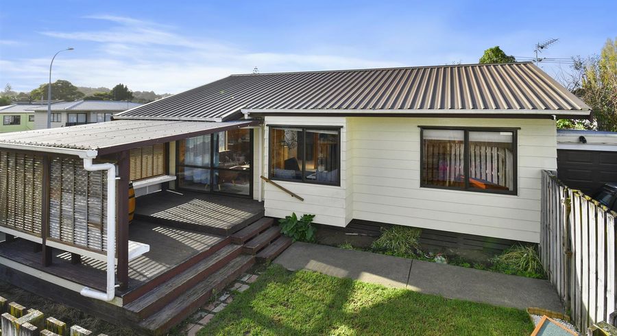  at 18 Jellicoe Road, Manurewa, Auckland