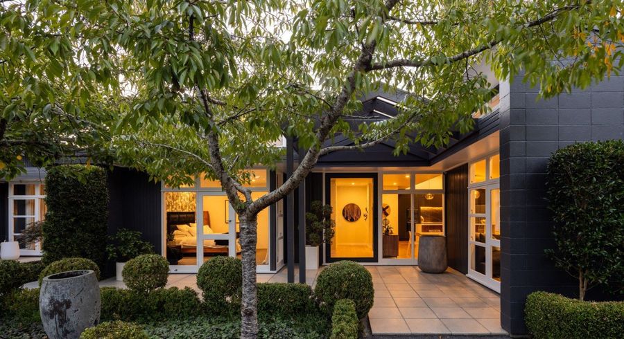  at 14 Fairfield Road, Fairfield, Hamilton