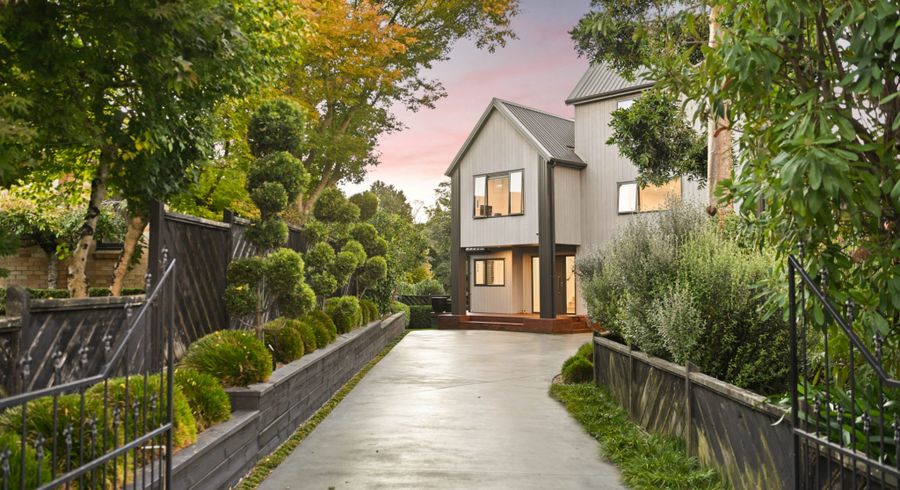  at 2B Edgecumbe Street, Whitiora, Hamilton, Waikato