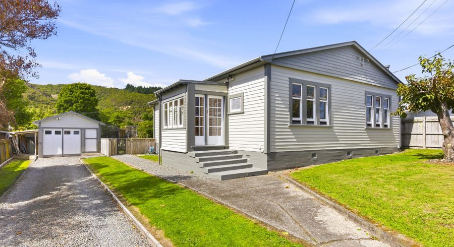  at 42 Hinemoa Street, Paraparaumu, Kapiti Coast, Wellington