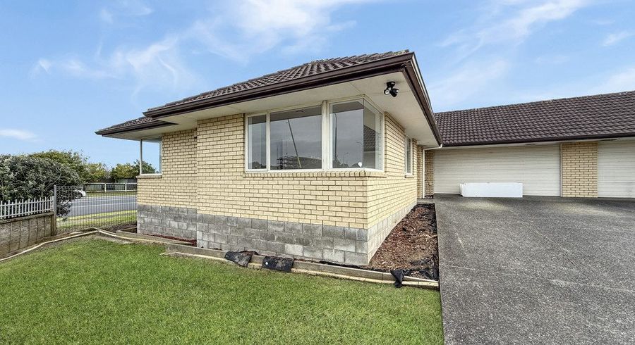  at 2 Carrick Glen Avenue, Flat Bush, Manukau City, Auckland