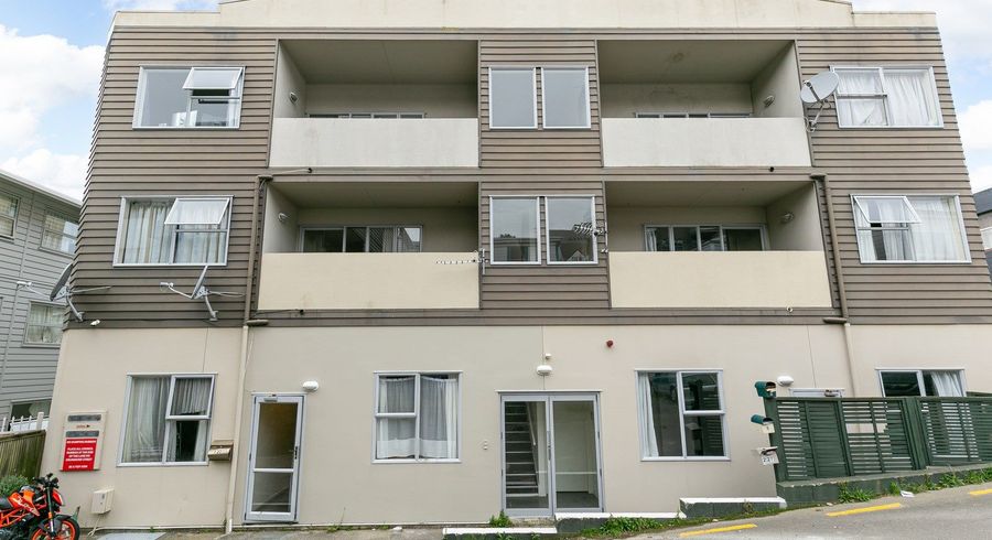  at 1/27 Drummond Street, Mount Cook, Wellington