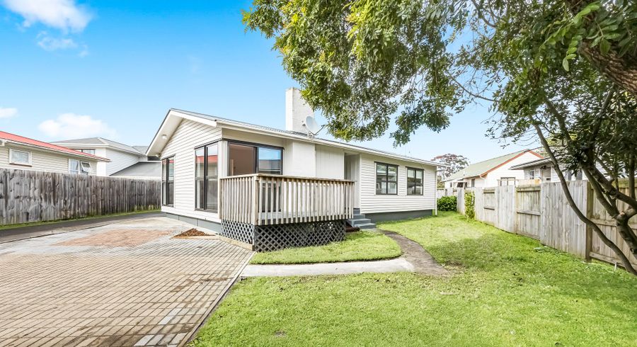  at 123 Riverpark Crescent, Henderson, Waitakere City, Auckland
