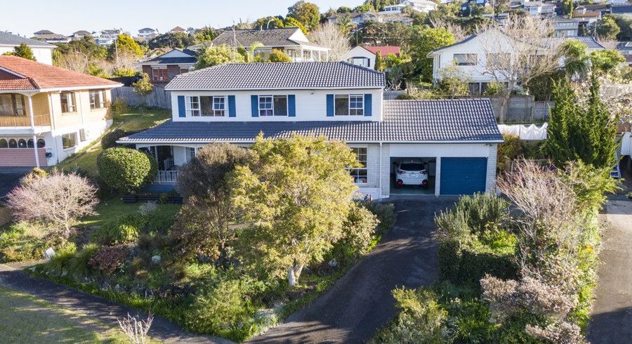  at 6 Mosman Place, Chatswood, North Shore City, Auckland