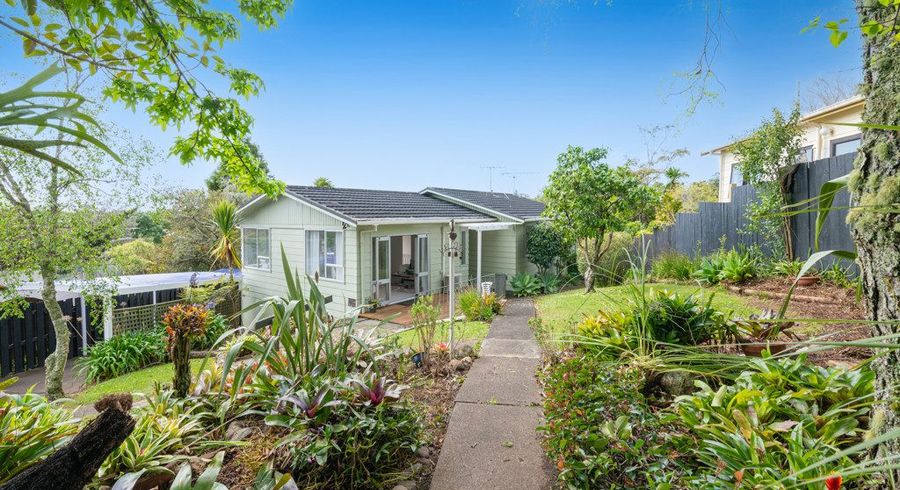  at 1 Wanita Place, Totara Vale, North Shore City, Auckland