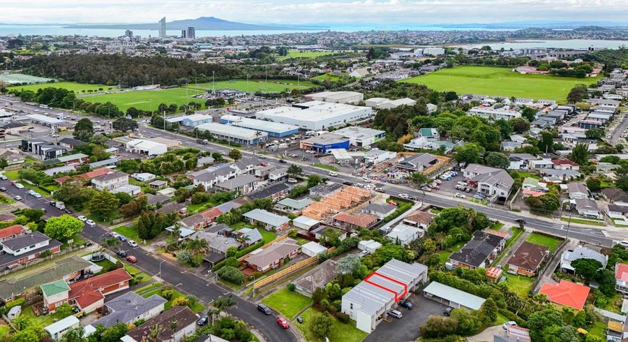  at 3/28 Evelyn Place, Hillcrest, North Shore City, Auckland