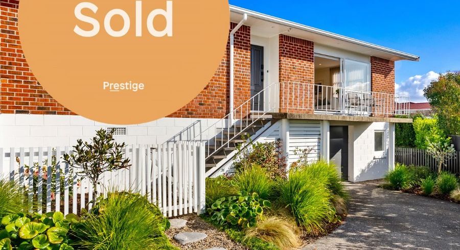  at 2/2 Seaview Road, Milford, Auckland