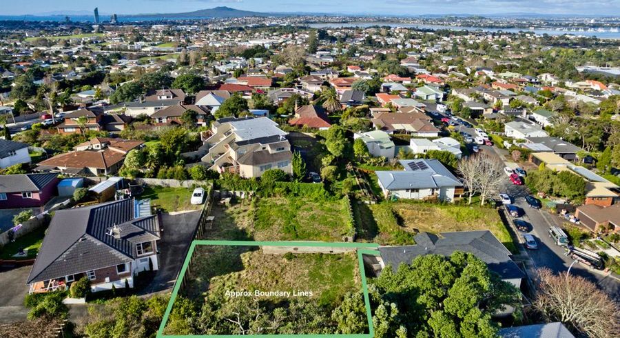  at 11C Kaihu Street, Northcote, North Shore City, Auckland