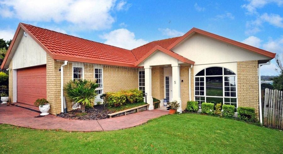  at 5 Lorikeet Place, Unsworth Heights, North Shore City, Auckland