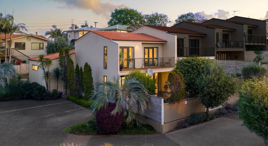  at 3/270 Sunset Road, Windsor Park, North Shore City, Auckland