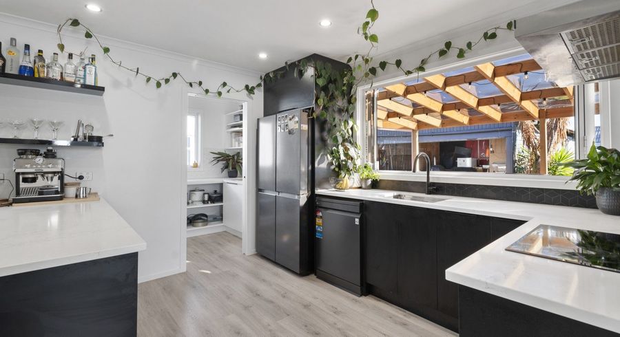  at 182 Kimbolton Road, Feilding, Feilding