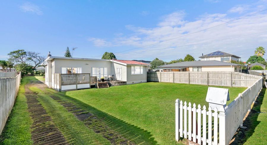  at 3 Oxford Road, Manurewa, Auckland