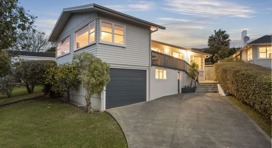  at 12 Alton Avenue, Hillcrest, Auckland