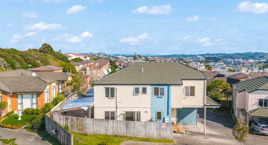  at 4/9 Sunnydale Place, Oteha, North Shore City, Auckland