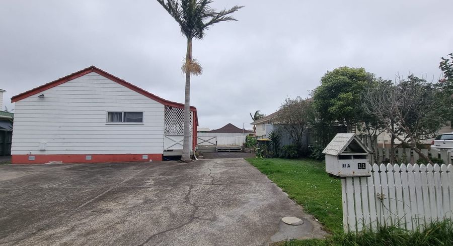  at 11 Tyndrum Place, Highland Park, Manukau City, Auckland