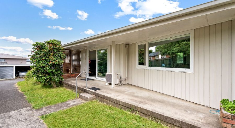  at 2/68A Ridge Road, Howick, Manukau City, Auckland