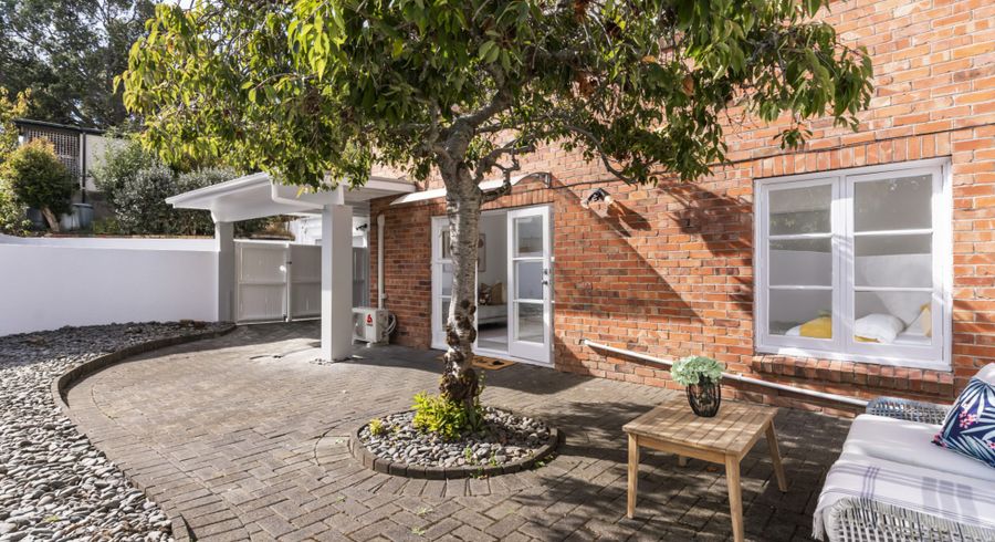  at 2/78 Waiatarua Road, Remuera, Auckland