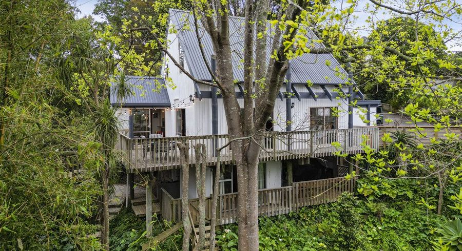  at 2/7 Springfield Street, Forrest Hill, North Shore City, Auckland