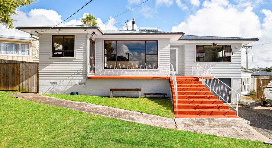  at 18 Murray Road, Te Atatu Peninsula, Waitakere City, Auckland