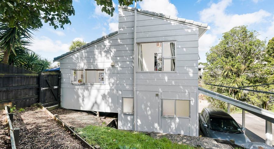  at 2/38 Fordham Street, Beach Haven, Auckland
