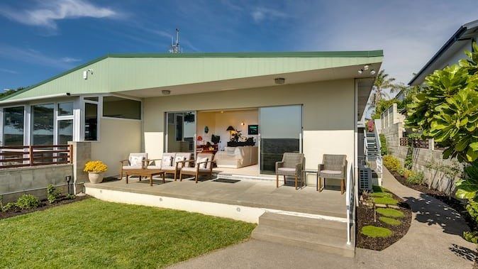  at 10 North Terrace, Westshore, Napier