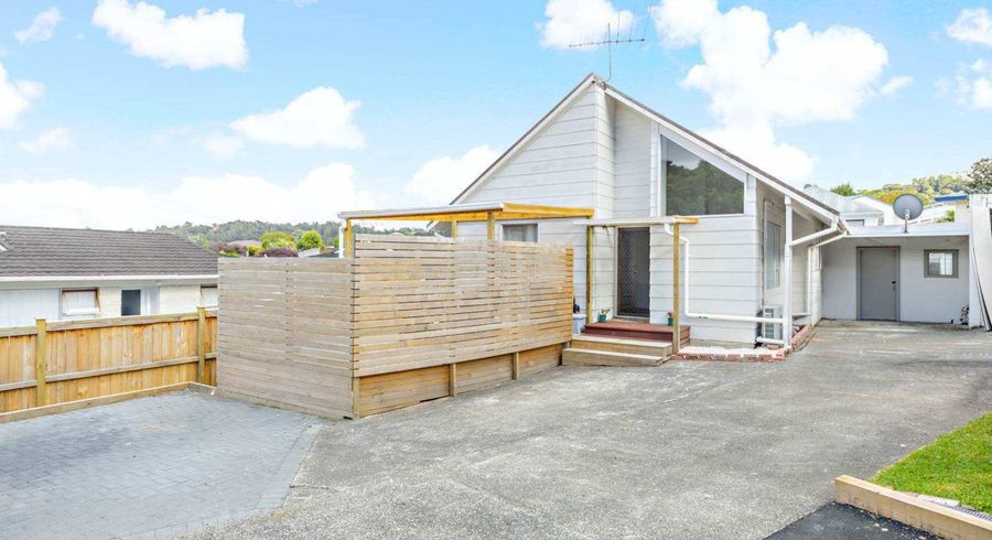  at 1/21 Simon Ellice Drive, Bayview, North Shore City, Auckland
