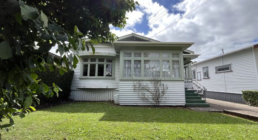  at 7 Kenyon Ave, Mount Eden, Auckland City, Auckland
