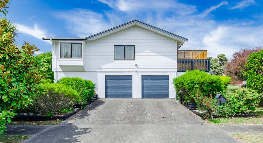  at 6 Gates Road, Waikanae Beach, Waikanae