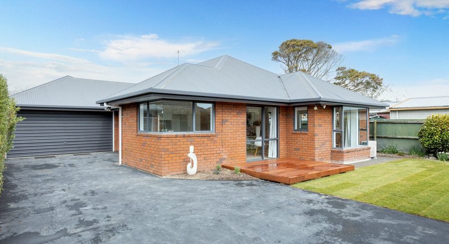  at 2/14 Farquhars Road, Redwood, Christchurch City, Canterbury