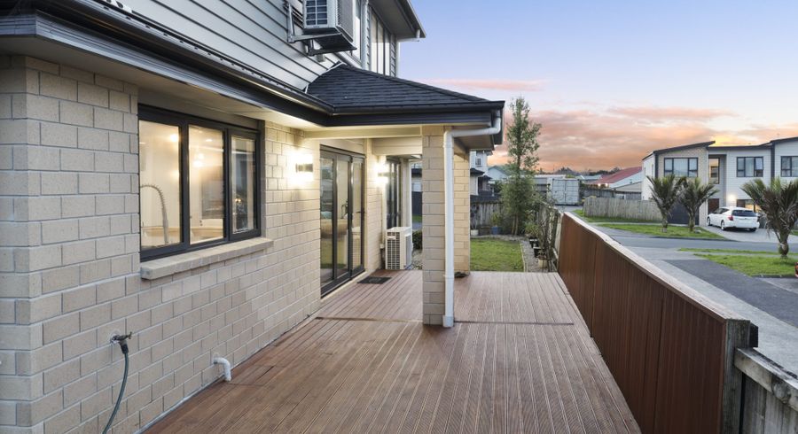  at 22 Millcroft Lane, Ranui, Waitakere City, Auckland
