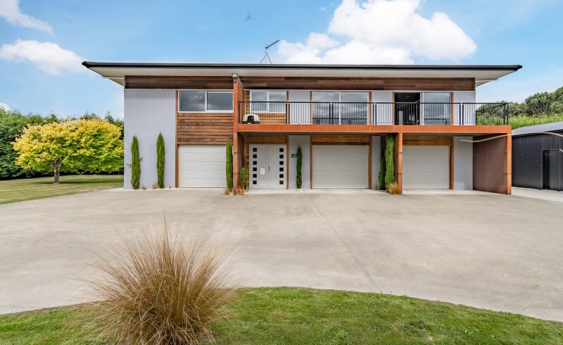  at 156 Black Road, Otatara