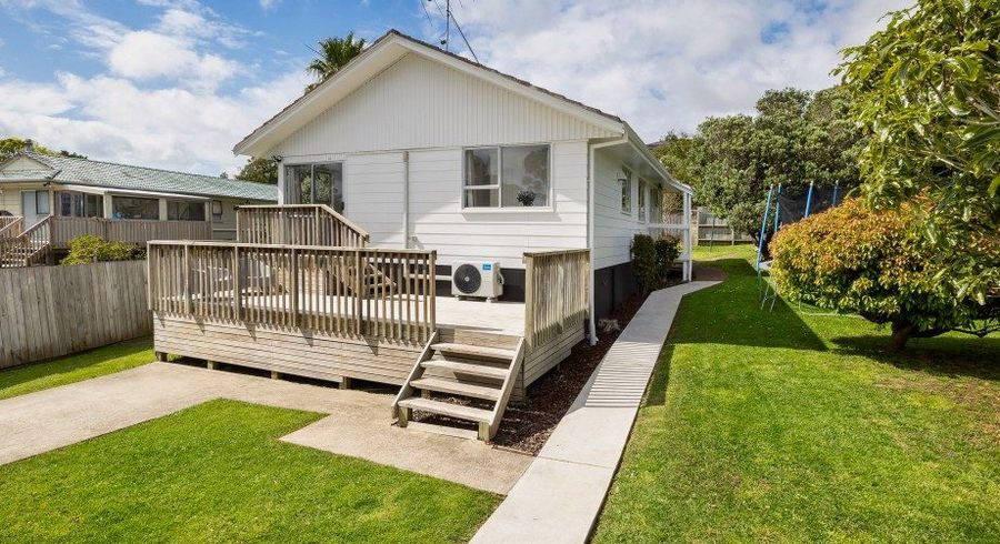  at 42 Claverdon Drive, Massey, Waitakere City, Auckland