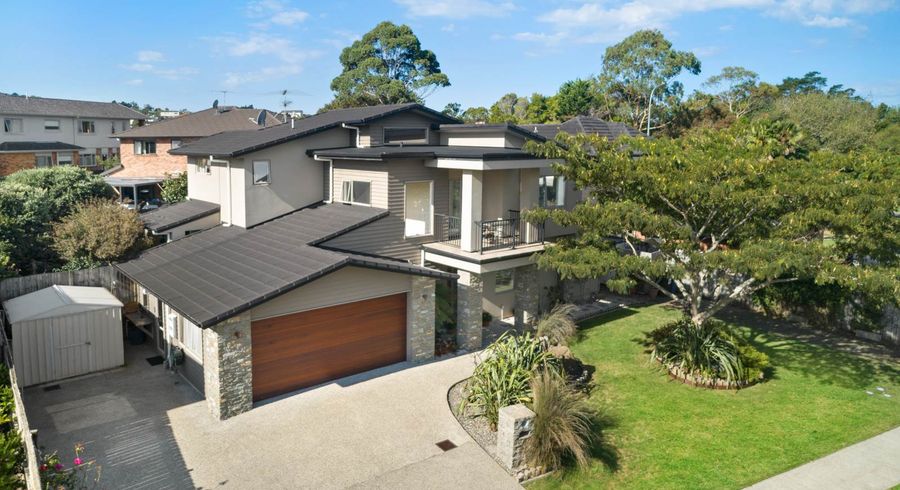  at 3 Travis View Drive, Fairview Heights, Auckland