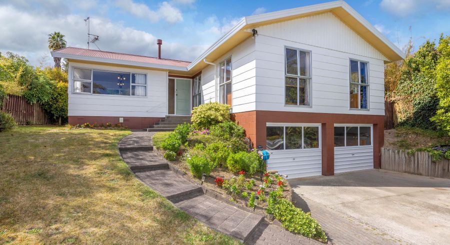  at 32 Caernarvon Street, Dinsdale, Hamilton, Waikato