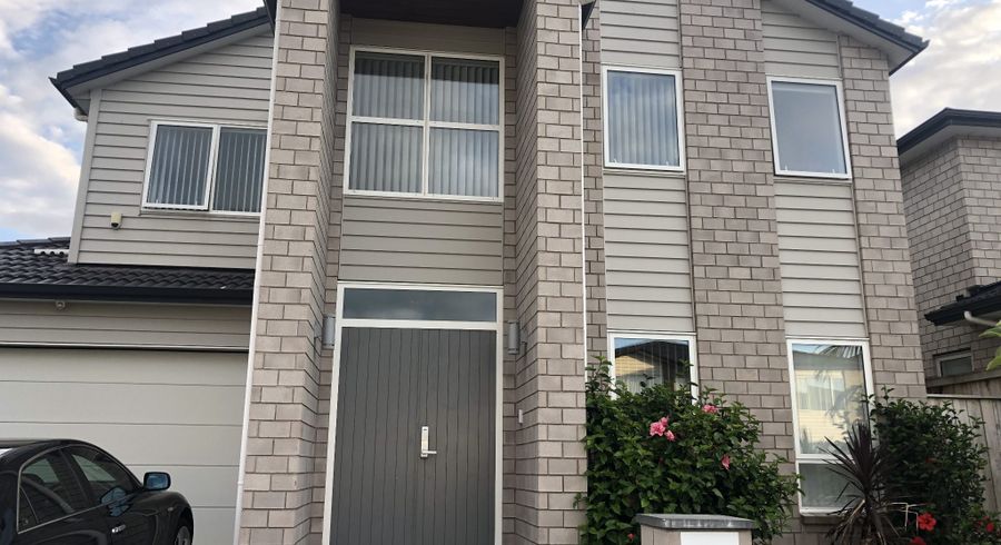  at 4 Carrickdawson Drive, Flat Bush, Manukau City, Auckland