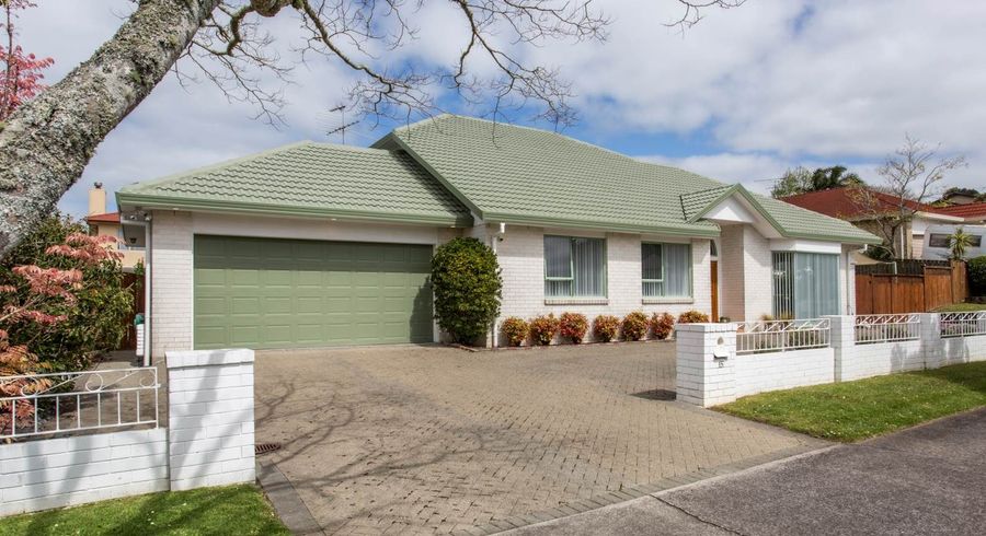  at 15 Te Hoe Grove, Pinehill, North Shore City, Auckland