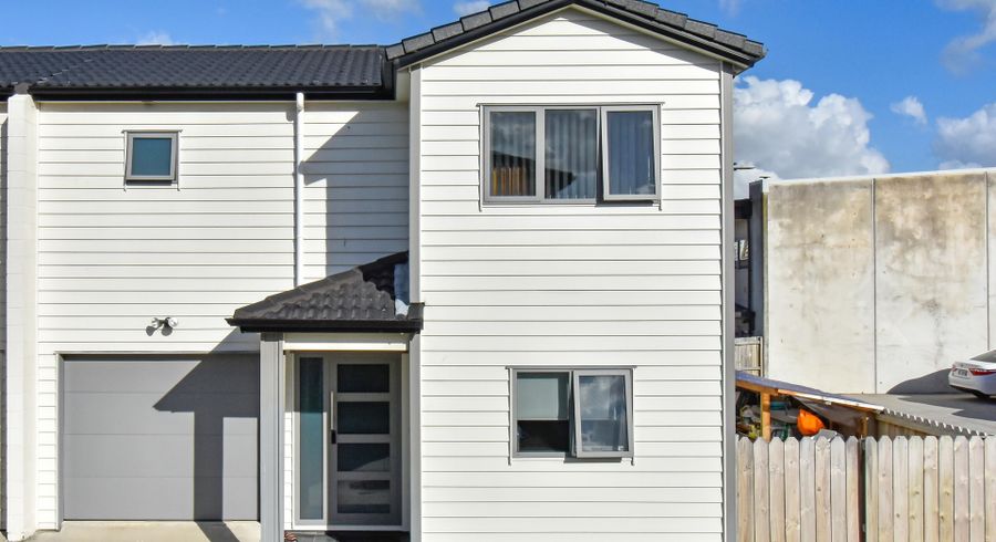  at 18 Sohum Place, Manukau, Auckland