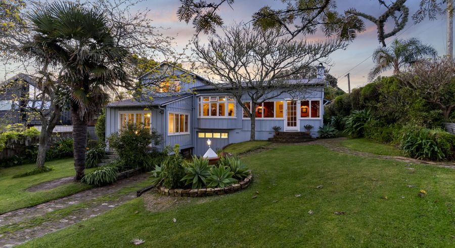 at 1 Westbourne Road, Murrays Bay, North Shore City, Auckland