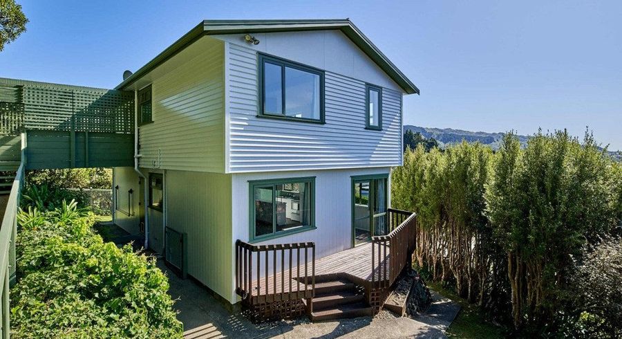  at 1A Sunrise Blvd, Tawa, Wellington