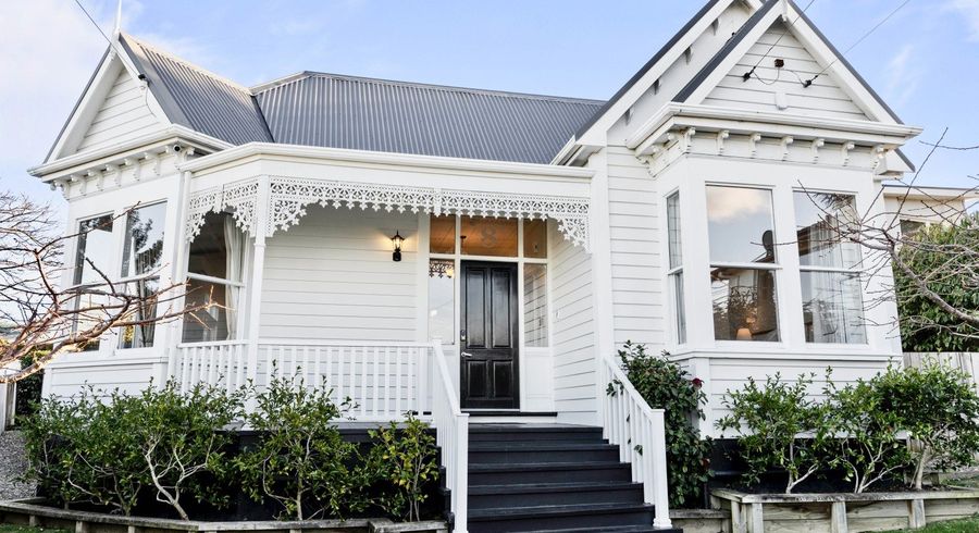  at 8 Leven Street, Roslyn, Dunedin, Otago