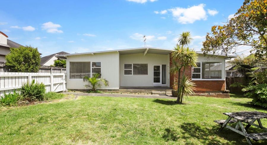  at 14 Brook street, Milford, North Shore City, Auckland