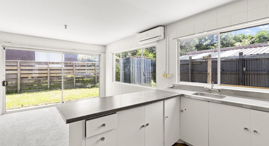  at 2/4 Herekawe Drive, Spotswood, New Plymouth, Taranaki