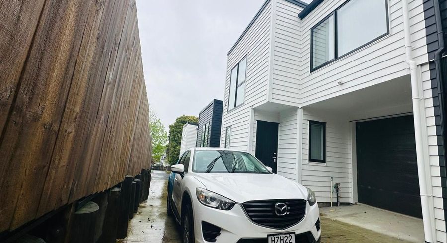  at 8C Hobart Crescent, Wattle Downs, Auckland