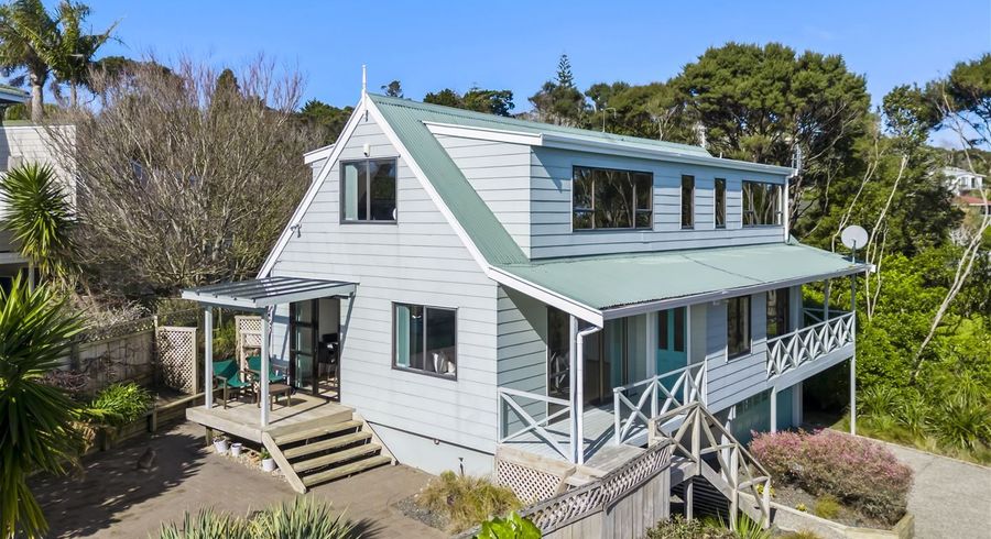  at 24 Houston Place, Bayview, Auckland